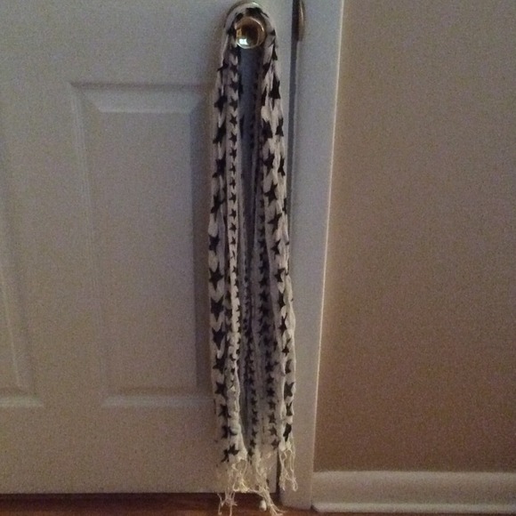 Black & white star scarf