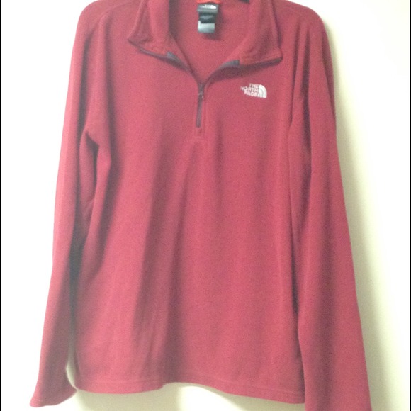 Barely used North Face Pullover!