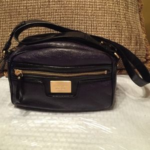 🎈"SOLD" 🎈🔴🔴🔴🔴 Vera Wang Handbag