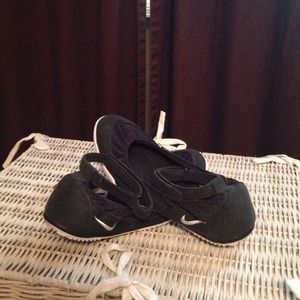 Nike slip on's with ankle strap