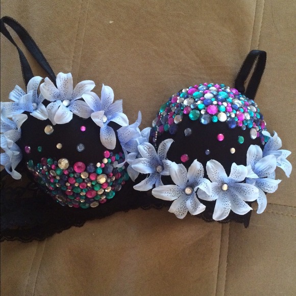 Rave rhinestone flower bra 34c
