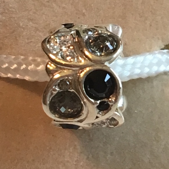Authentic Chamilia Charm NWOT - Picture 1 of 2