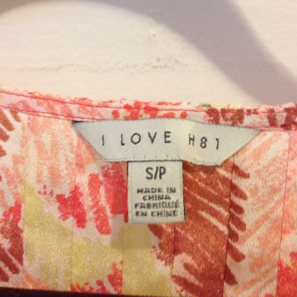 Forever 21 Spring Time Top - Picture 2 of 4