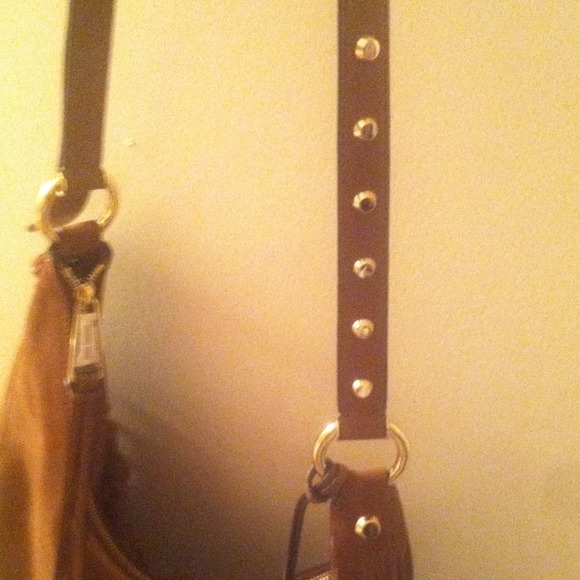 Michael Kors Rhea suede Shoulder Bag - Picture 2 of 4