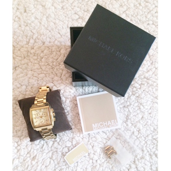 Michael Kors • Chronograph • Watch - Picture 2 of 4