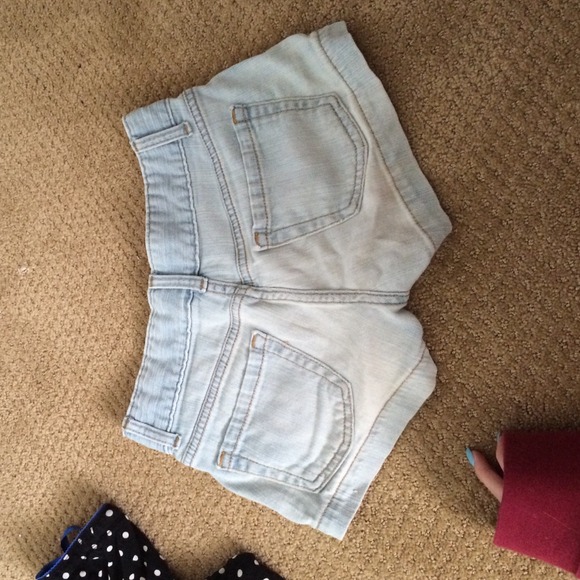 SHorts - Picture 2 of 4