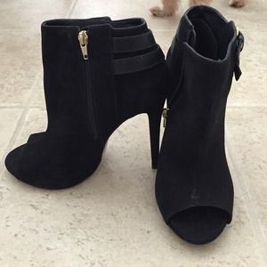 Steve Madden open toe bootie