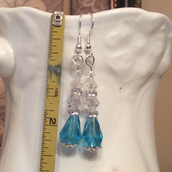 BOGO SALE 💕️ Elegant Tear-Drop - Picture 4 of 4