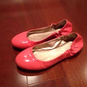 BCBG Coral Flats