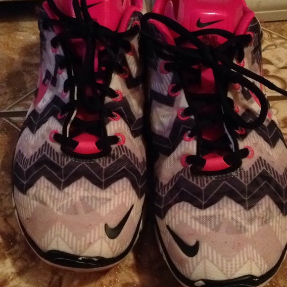 Nike free runs free fit 2