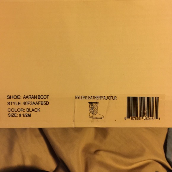 ~*SOLD*~ Michael Kors Aaran Winter Boots - Picture 2 of 4