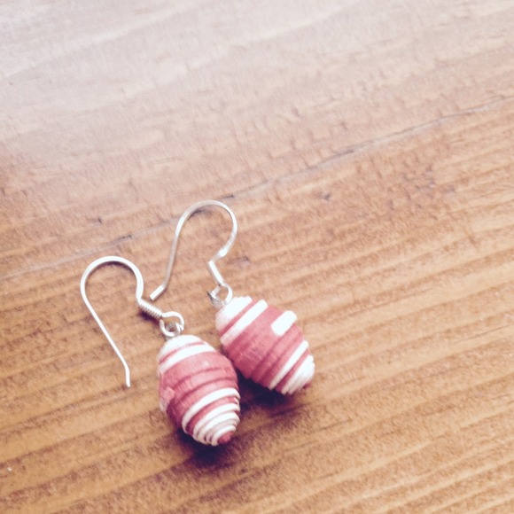 Rolled paper earrings. - Picture 1 of 2