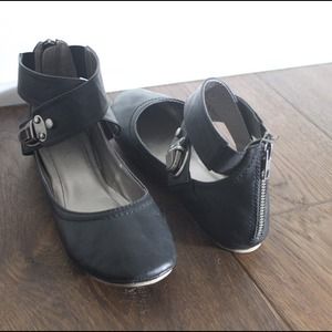 Chinese laundry flats