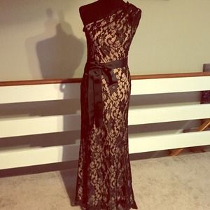 🎉🎉HOST PICK X 2🎉🎉Black and Tan lace gown