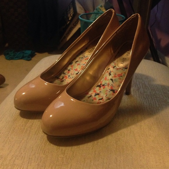Madden girl size 8.5 nude heals!