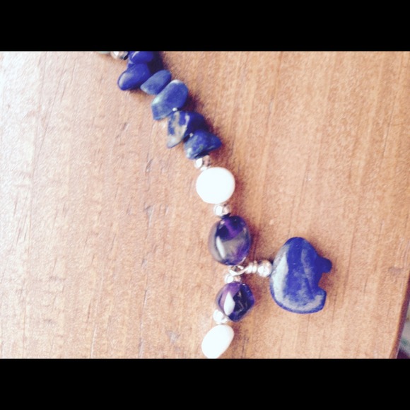 Hand beaded silver and stone necklace. - Picture 2 of 4