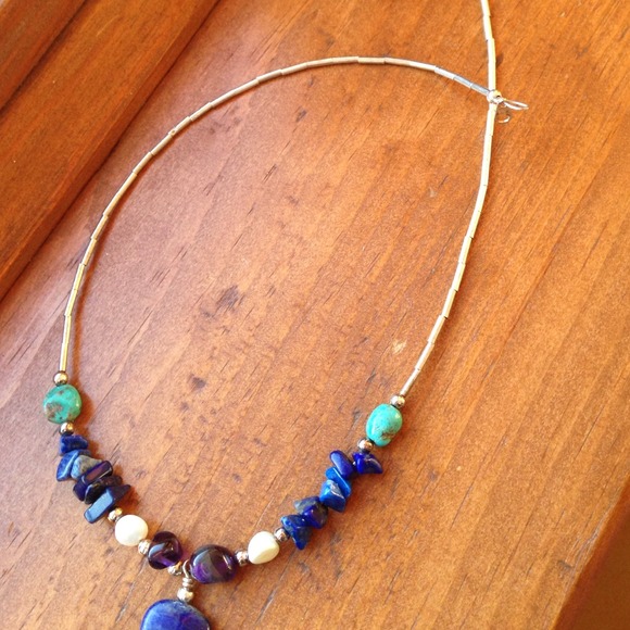 Hand beaded silver and stone necklace. - Picture 4 of 4