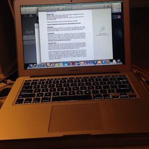 Brand new macbook with original everything.