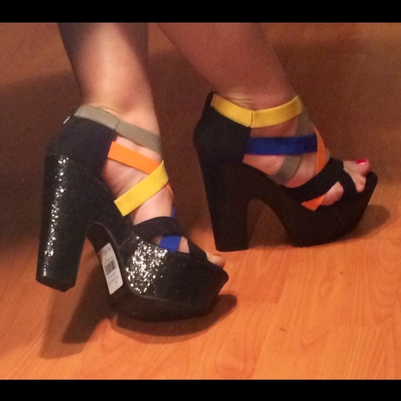 New! Black Glitter Platform Multi Color Sandal!