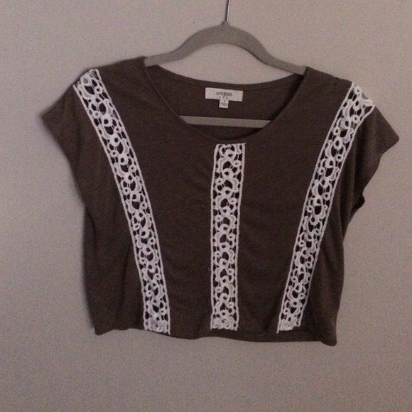 Crop top with lace