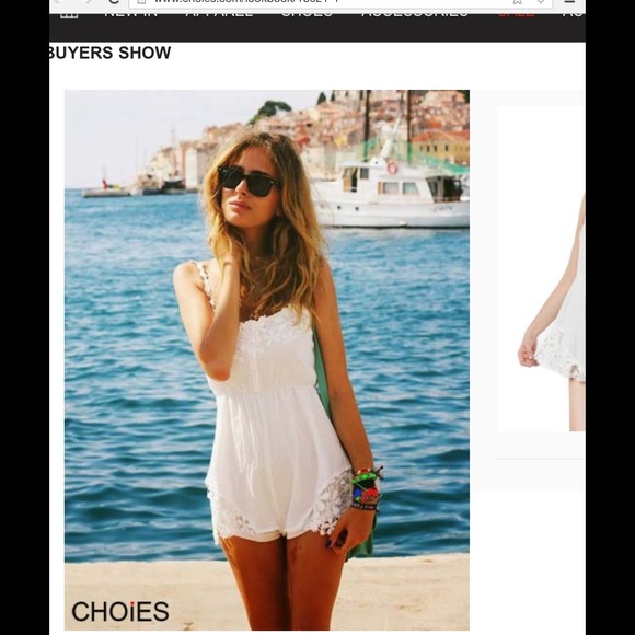 [SOLD ON VINTED] White Lace Romper Playsuits - Picture 2 of 4