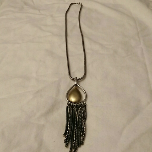 Never worn without tag - Picture 2 of 4