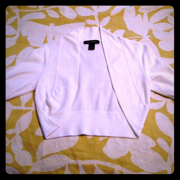 SALE!⚡️WHBM White Shrug Cropped Sweater
