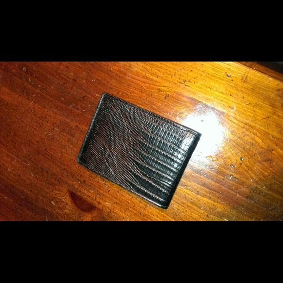 Saks fifth men's wallet - Picture 1 of 3