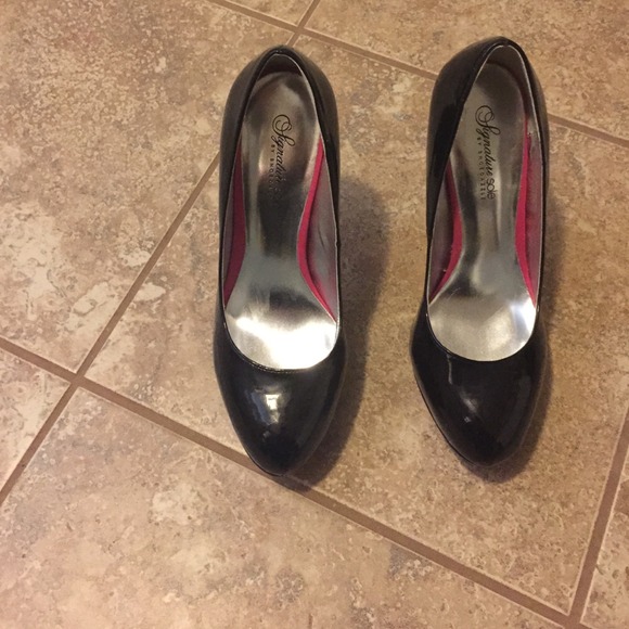 Black heels W/pink soles!