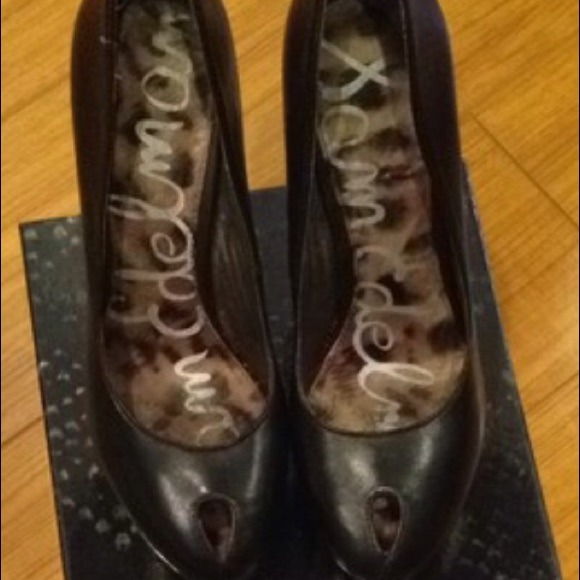 Shoes - Picture 4 of 4