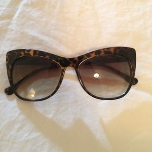 cat eye sunglasses