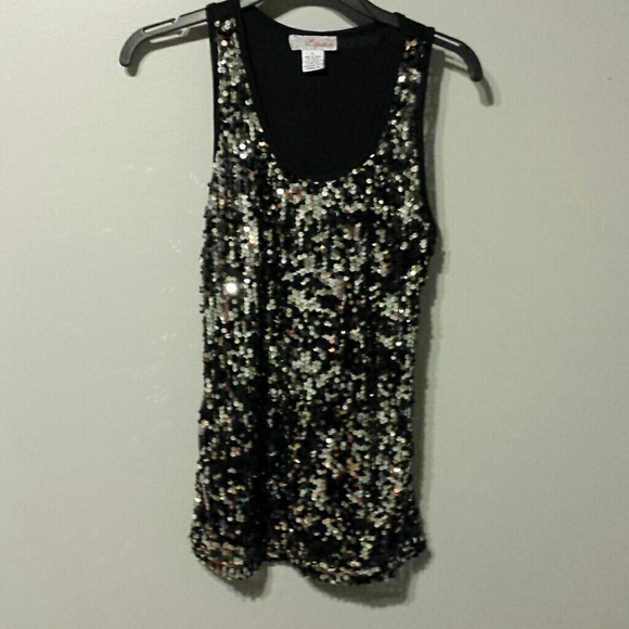 Sequence Tank - Picture 1 of 2
