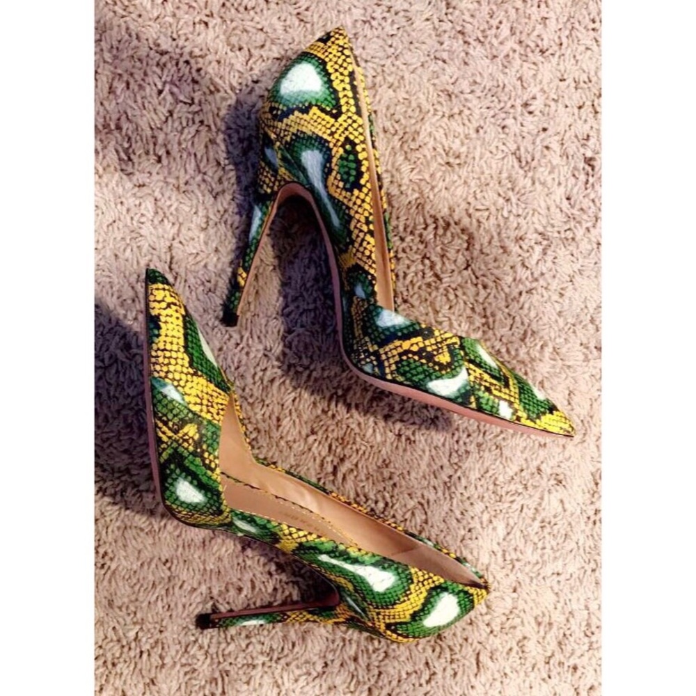 Shoes - Picture 2 of 4