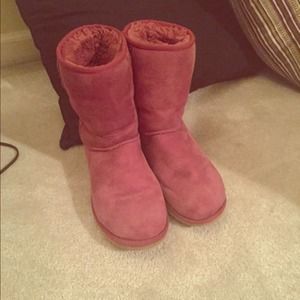 Authentic fuchsia uggs