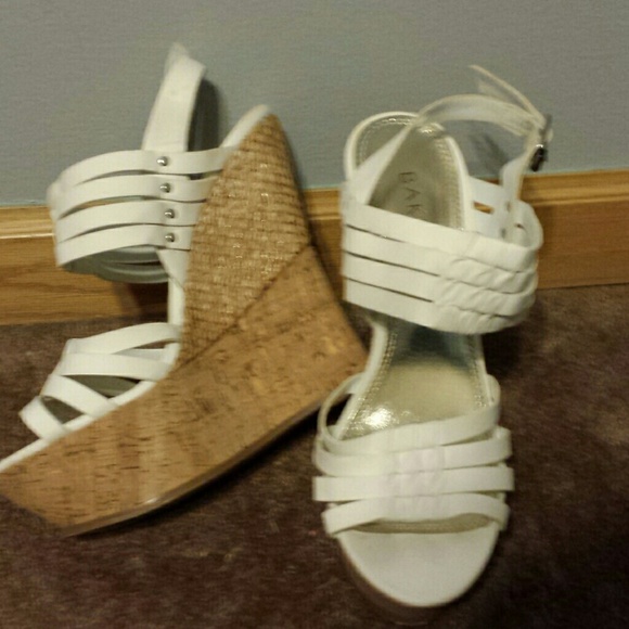 PERFECT FOR SUMMER!! White Wedges!! - Picture 3 of 4