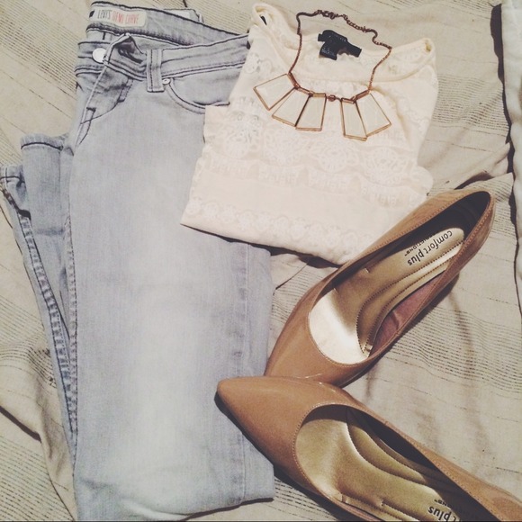 Grey Levi's Skinny Jeans!