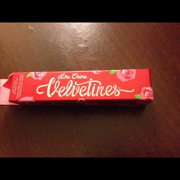 Lime crime velvetine in Cashmere