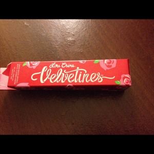 Lime crime velvetine in Cashmere