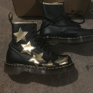 Dr. Martens !!!!