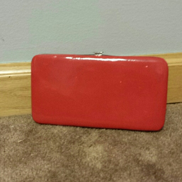 Red wallet - Picture 1 of 2