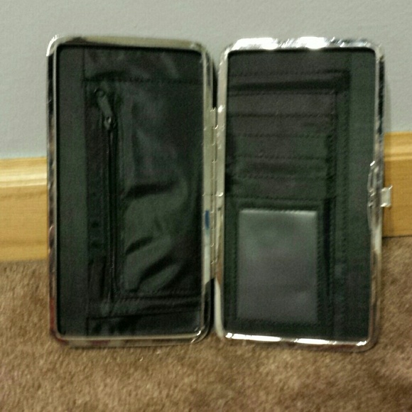 Red wallet - Picture 2 of 2