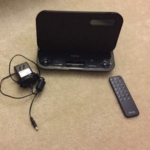 iHome docking station for iPhone 4/4s