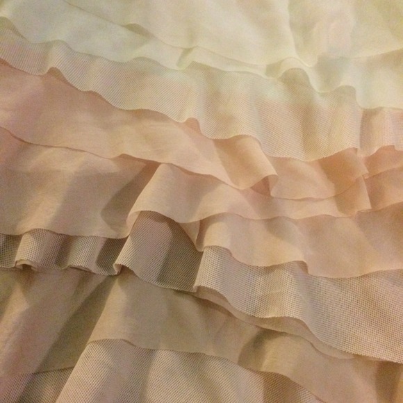 LOFT Ruffle Tank Top - Picture 3 of 3