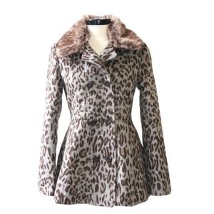 Jackets & Coats - Leopard Coat w/ Faux Fur Collar! Jackets & Coats - Leopard Coat w/ Faux Fur Collar!