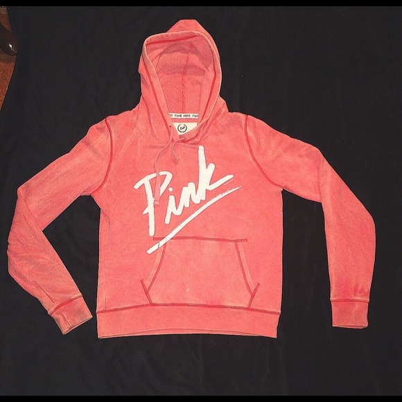 VS PINK SWEATER 😊 - Picture 2 of 3