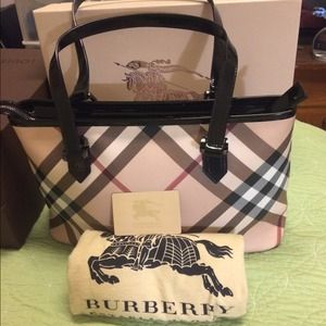 🚫SOLD on Tradesy🚫Burberry Regent Nova Check Tote