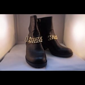 Sam and Libbey chain combat boot