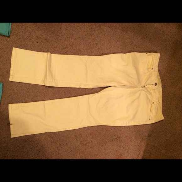 American eagle yellow skinny jeans