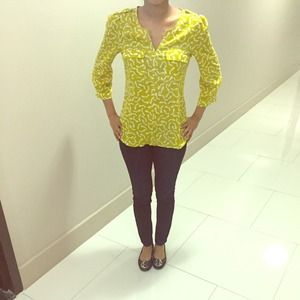 Banana republic top with heels pattern