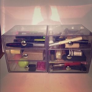 6 Drawer Acrylic Holder!